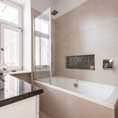 公寓 Oomph Dobra Central Luxurious 3 Bedroom *